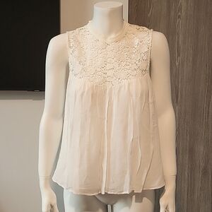Zara flowy lace top